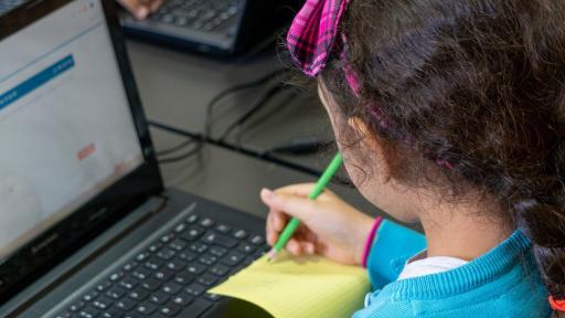 Inversión de 13 mil millones en equipos tecnológicos para la educación en Antioquia