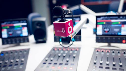 Radiónica, la emisora juvenil de RTVC, cumple 18 años de historia