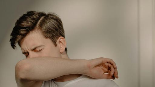 Tos ferina en Bogotá: alerta sanitaria, casos y síntomas