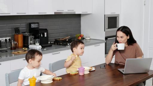 Influencia de la tecnología en el pensamiento y toma de decisiones en la niñez