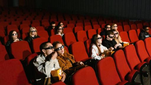 ¿Qué beneficios tiene ir al cine? ¿Por qué es mejor ir al cine? 