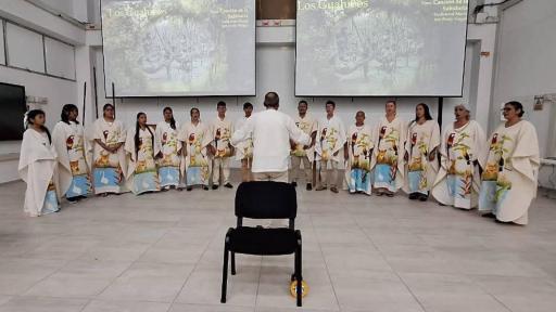 Voces que unen al Amazonas: más de una década llevando la Navidad a través del canto
