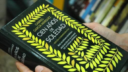 Florida prohíbe “Cien años de soledad” y otros clásicos: esto dice la ley HB 1069