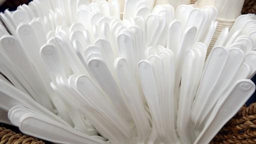 ¿Cómo avanza la prohibición plásticos de un solo uso en Colombia?