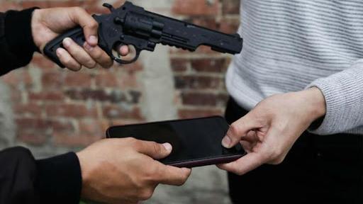 Vecinos y comerciantes alertan sobre intentos de robo en viviendas y hurtos en locales comerciales. Denuncian que las autoridades no intensifican los patrullajes pese a sus reportes.