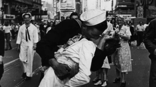 Día del Beso: canciones para dedicar