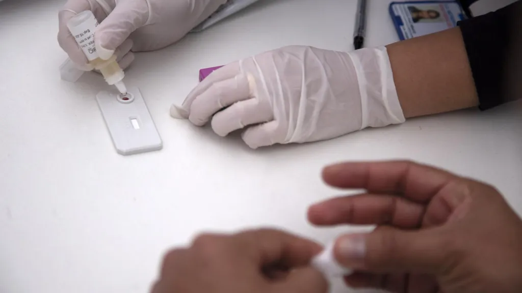 Las jóvenes son las mas afectadas con el virus del sida