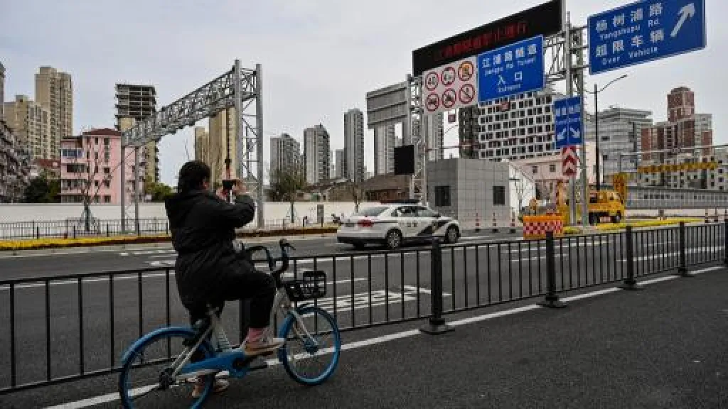 Mueren 16 personas en accidente de tránsito en China