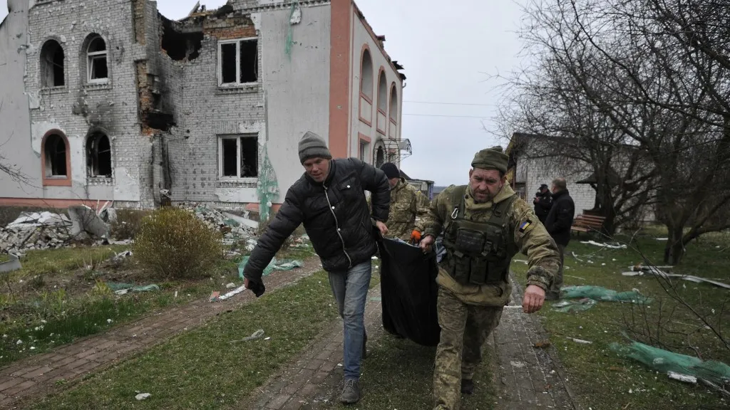 Invasión a Ucrania: 1.200 cuerpos encontrados cerca de Kiev