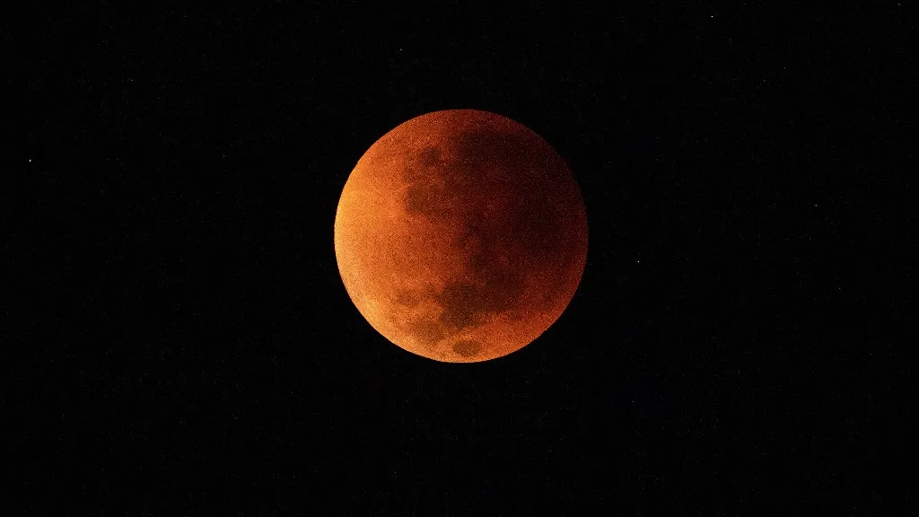 Eclipse lunar: video y fotos de la ‘luna roja’ en Colombia y el mundo