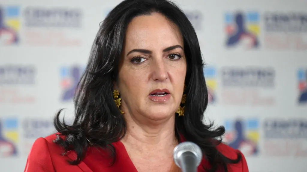 María Fernanda Cabal se retracta contra exasesor de presidente Petro