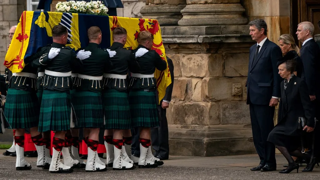 Isabel II: Fechas clave y recorrido hasta su funeral de Estado