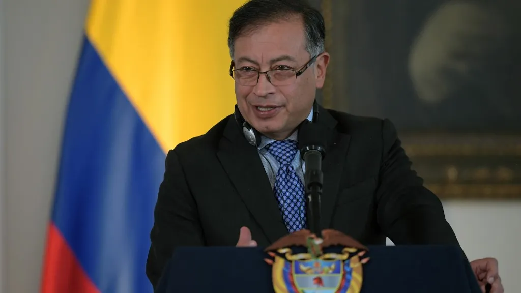 Presidente Petro ordena a hoteles abrir espacio por llegada de tormenta Julia