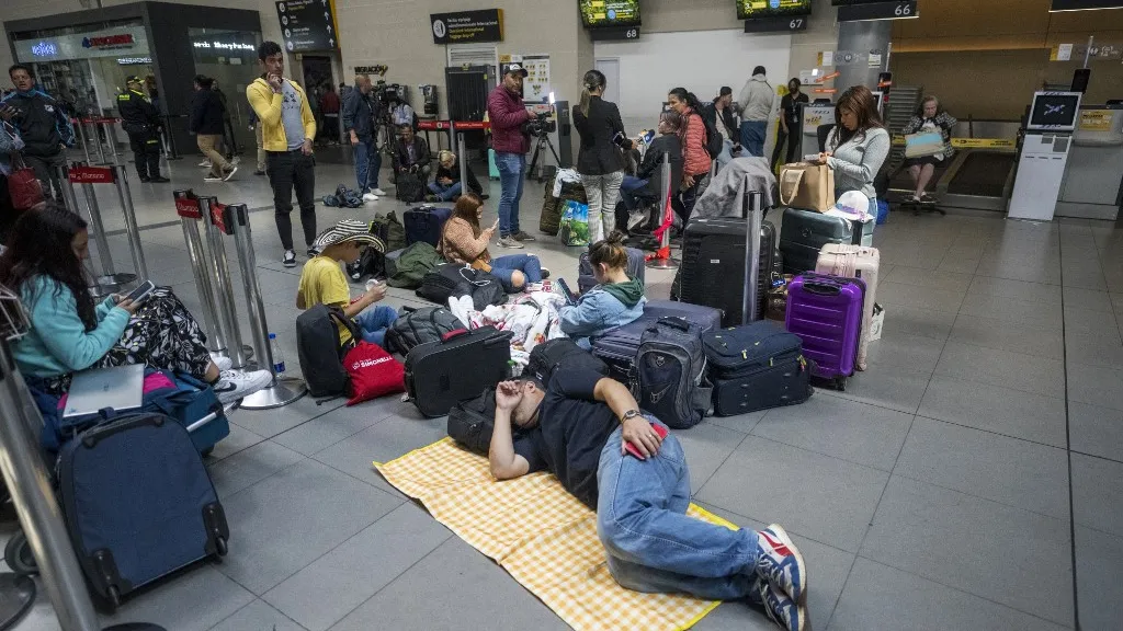 Cancillería anunció apoyo para colombianos y extranjeros afectados por Viva Air