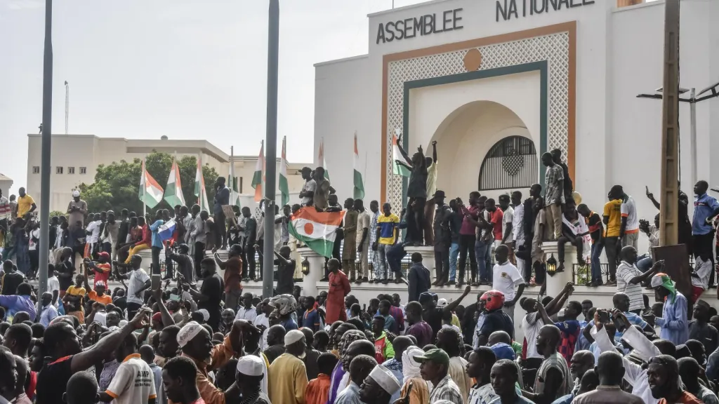 En África no descartan el uso de la fuerza para restablecer orden constitucional en Níger