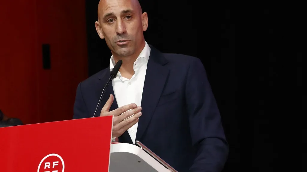 Luis Rubiales renuncia a la presidencia de la RFEF