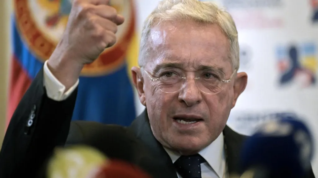 Audiencia contra Álvaro Uribe hoy 10 julio: suspendida