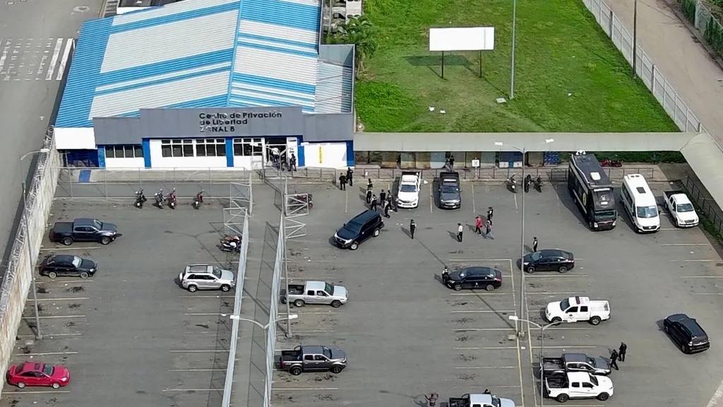 Ecuador: estado de excepción y toque de queda
