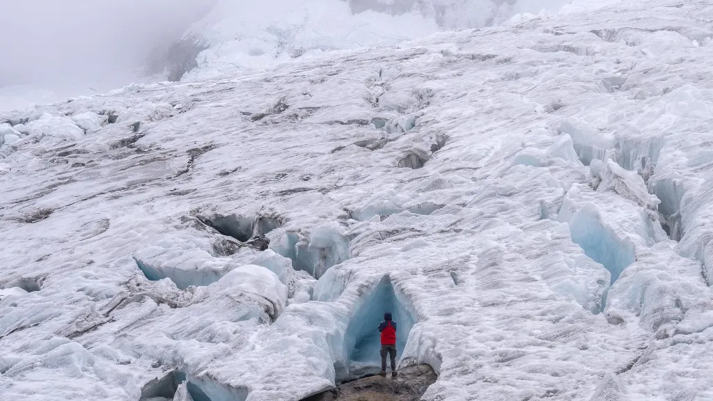 Un glaciar quebrado por las temperaturas récord en Colombia