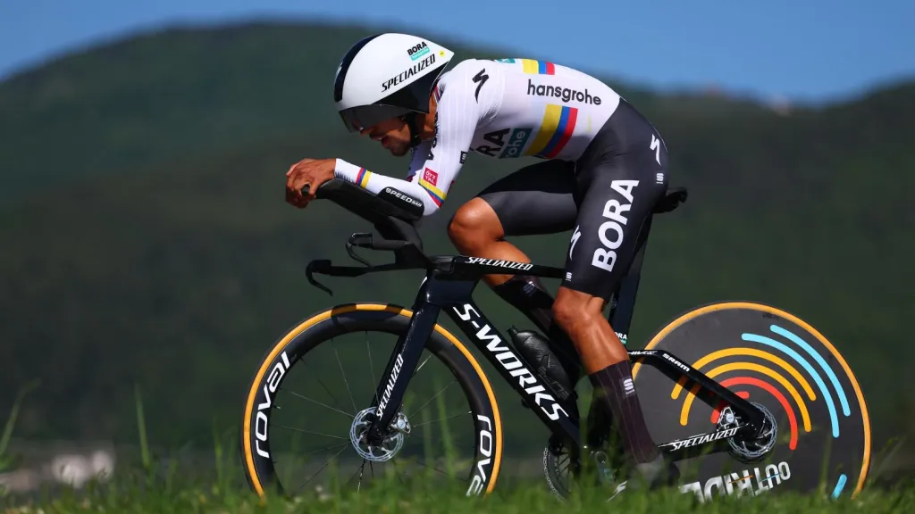 Daniel Felipe Martínez segundo del Giro de Italia 2024