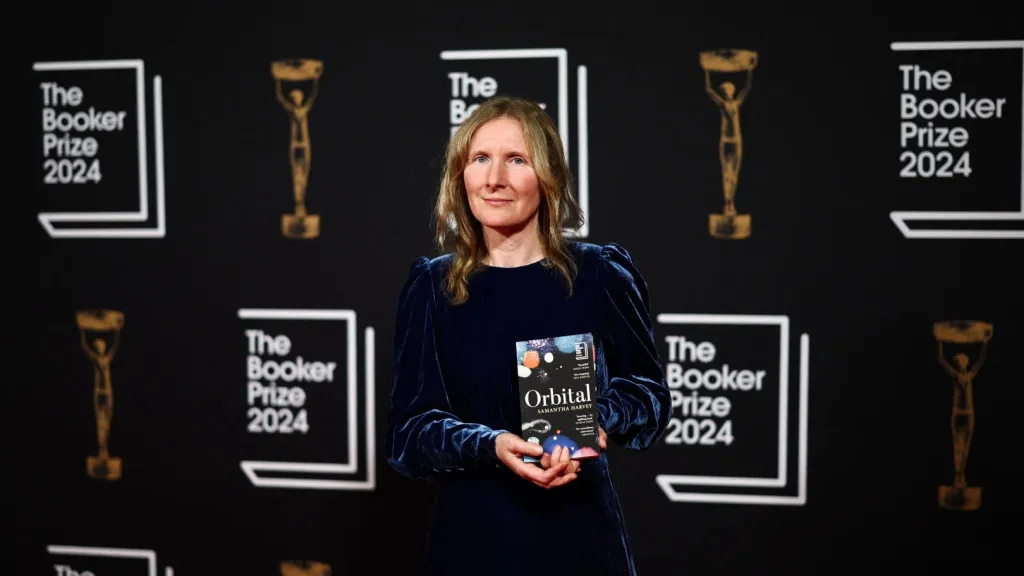  Novelista británica Samantha Harvey