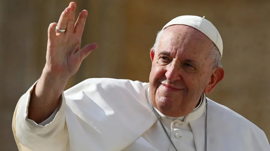 Papa Francisco sufrió crisis respiratoria, informa el Vaticano