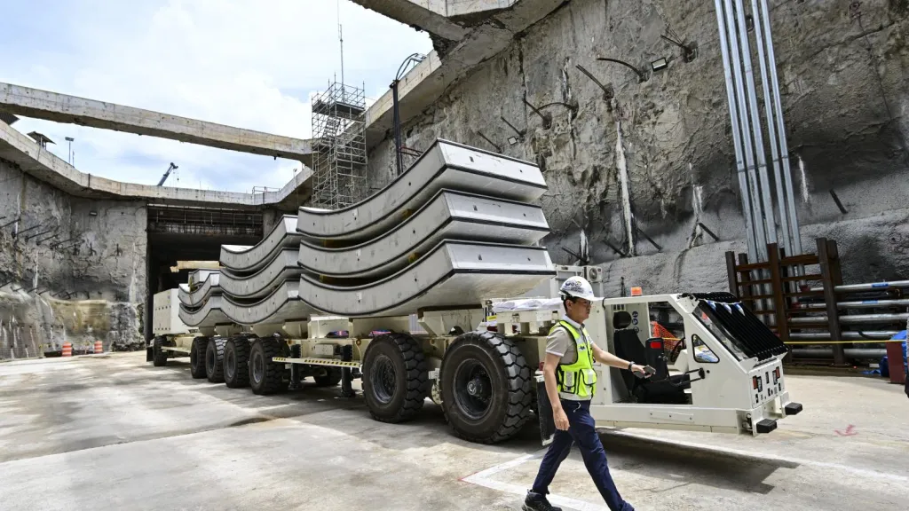 Panamá construye un túnel bajo su canal para una línea de metro