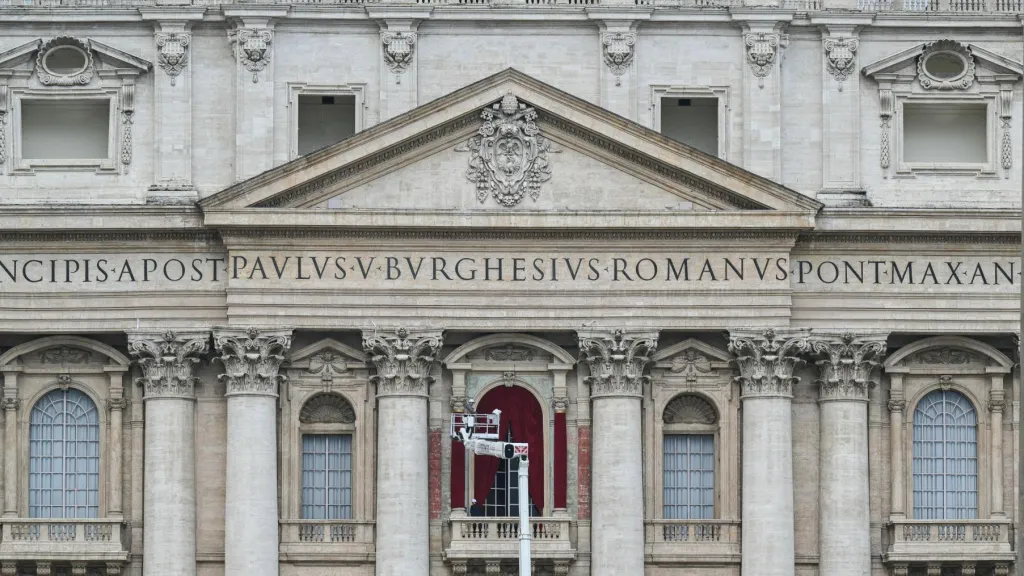 Cardenales ya están en Roma para escoger al nuevo papa