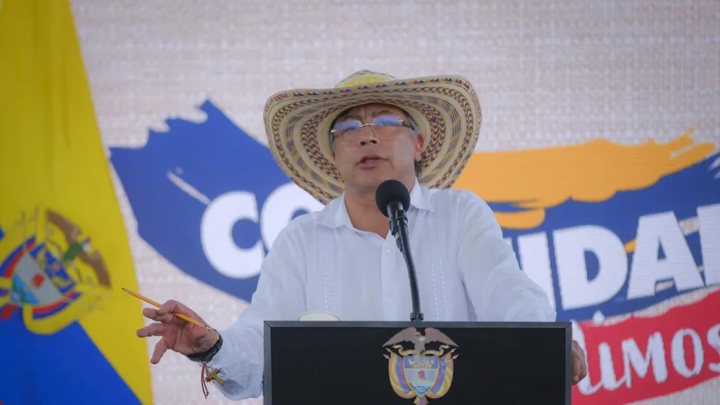 presidente petro pide considerar organizaciones criminales como terroristas