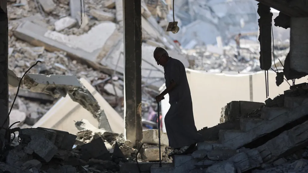 Gaza: Bombardeo israelí en un almacén dejó 40 muertos
