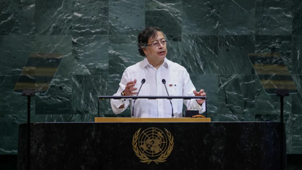 Gustavo Petro denuncia que Estados Unidos bombardeó colombianos en el Caribe