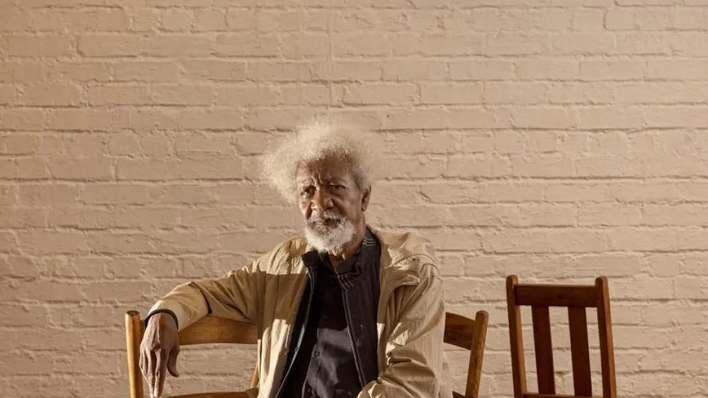 Estados Unidos retira  visa al Nobel Literatura Wole Soyinka