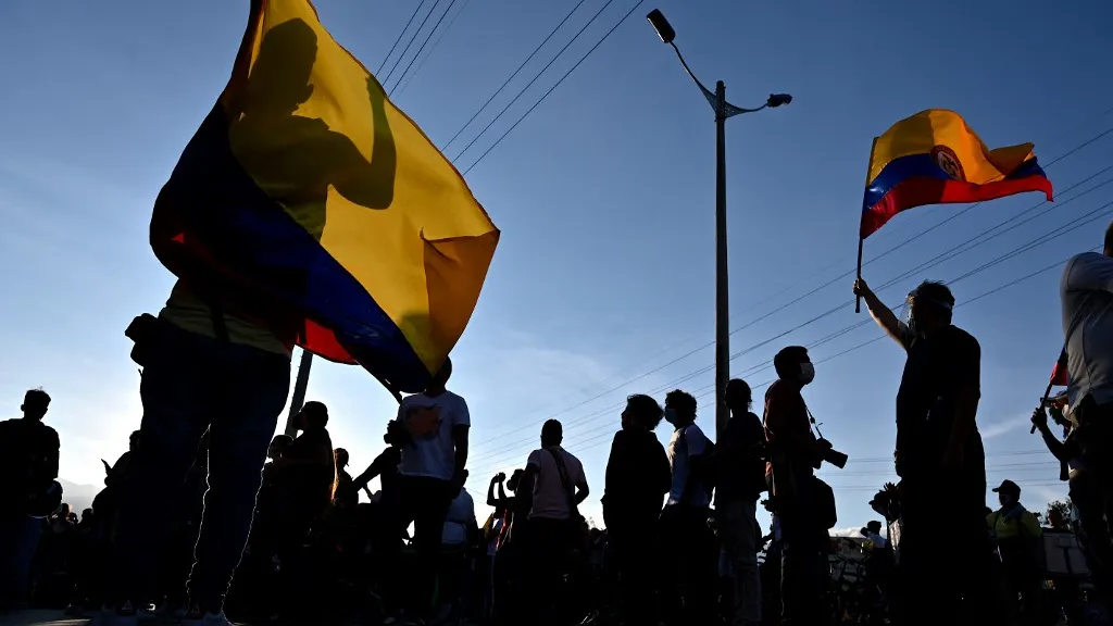 Demanda busca tumbar decreto para liberar miembros de la ‘Primera Línea’