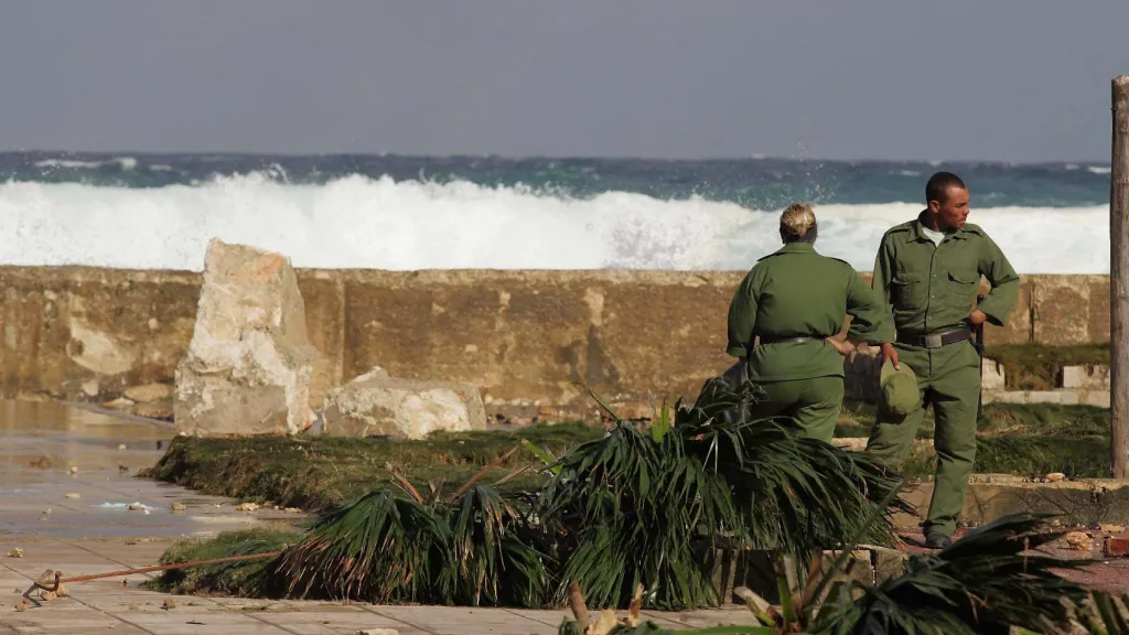 Amenaza de huracán en Cuba