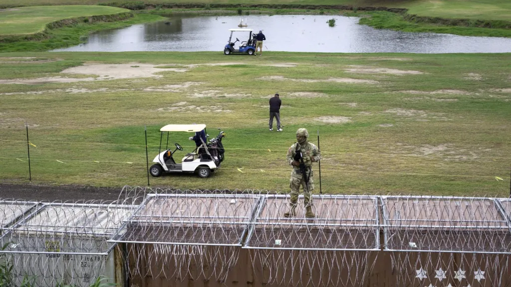 Ley de detención contra migrantes en Texas, EEUU, queda suspendida