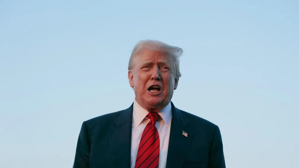 Donald Trump amenazó a fabricantes de productos farmacéuticos con aranceles de hasta 250%