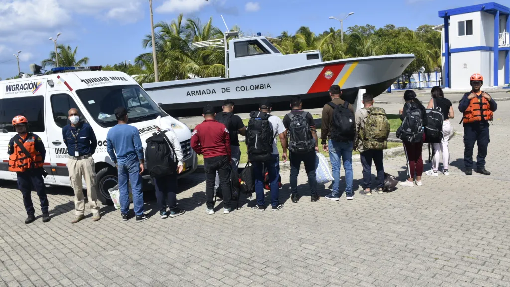 Migrantes abandonados en cayo de San Andrés fueron rescatados