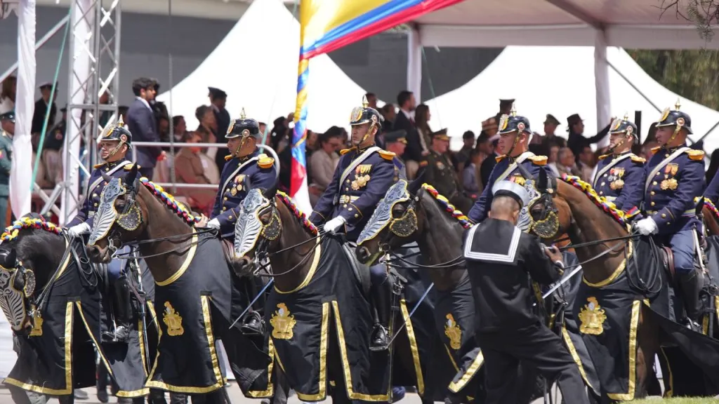 Desfiles Militares Colombia en Día de la Independencia 