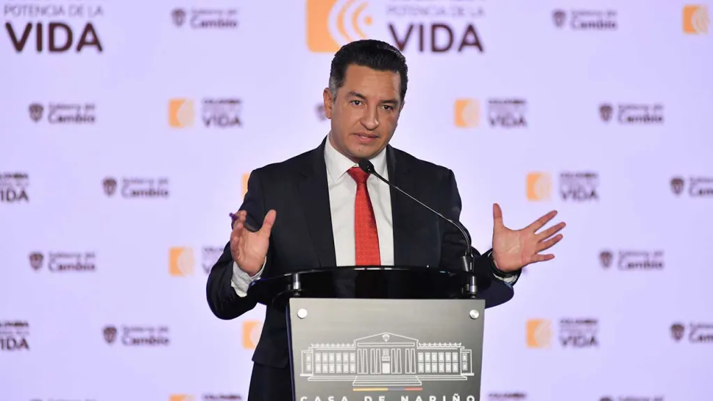 Presidente Petro designa a Andrés Idárraga como ministro de Justicia encargado