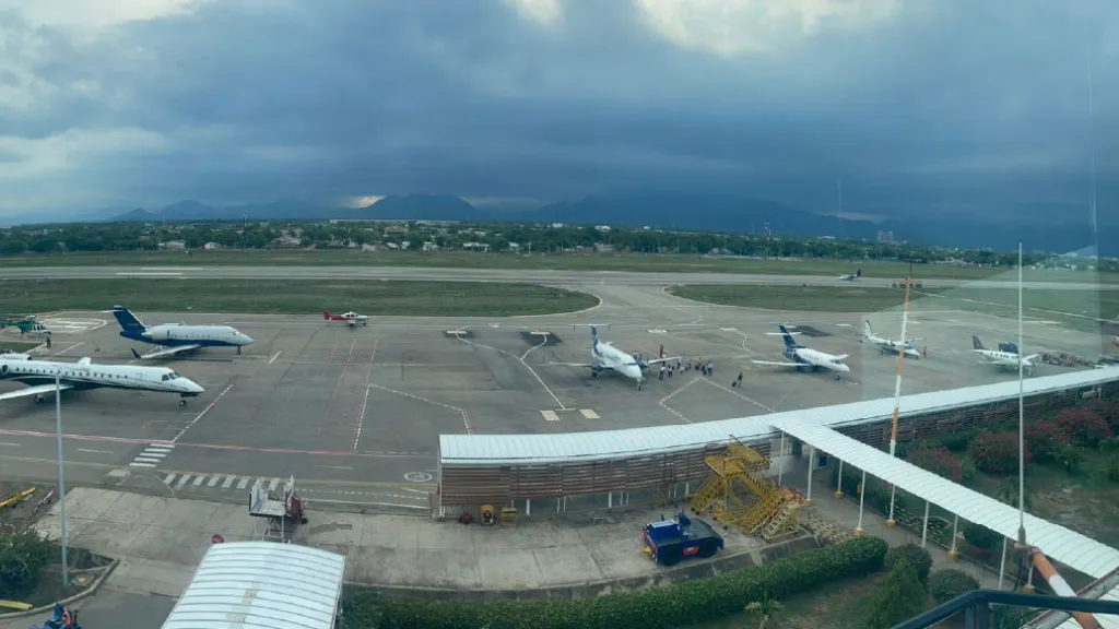 No hay escasez de combustible para avión: Presidencia
