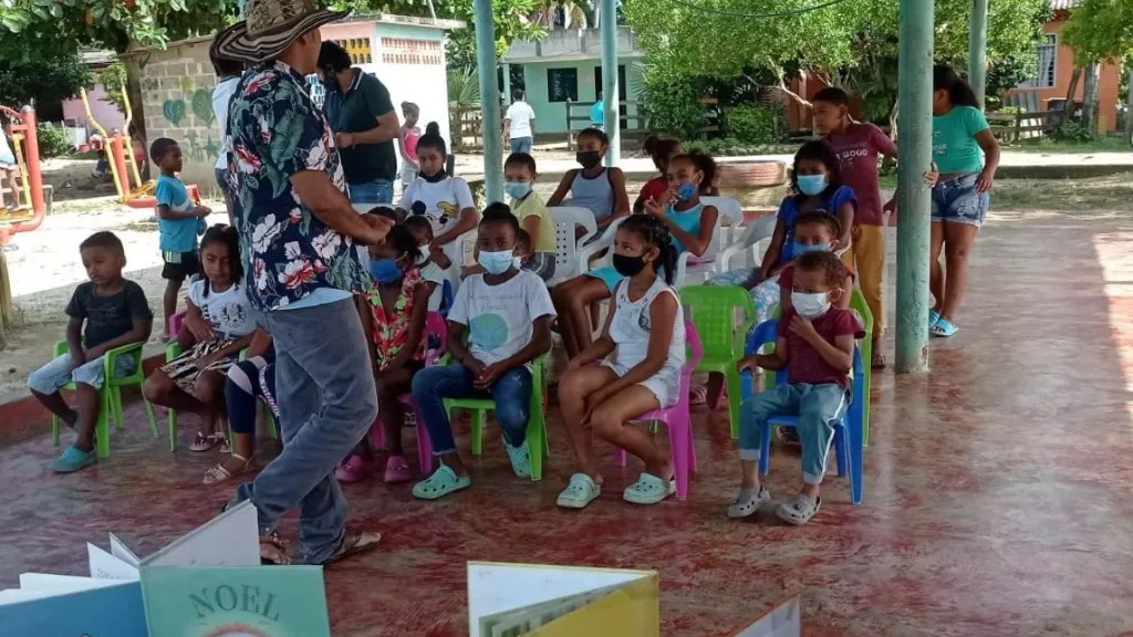 Bibliotecas rurales en Colombia | 'Letras flotantes' en Toluviejo, Sucre