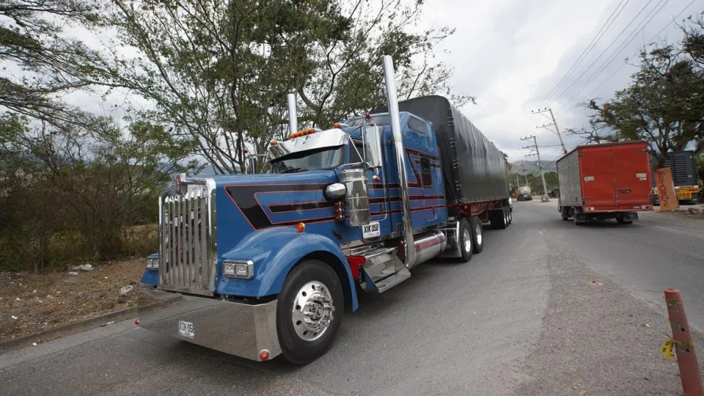 Colombia tuvo récord de transporte de carga en agosto de 2025