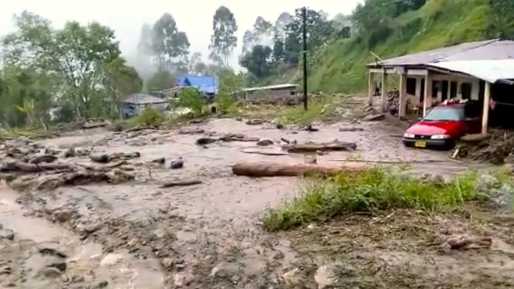 Derrumbes y crecientes en Huila: marzo 2023