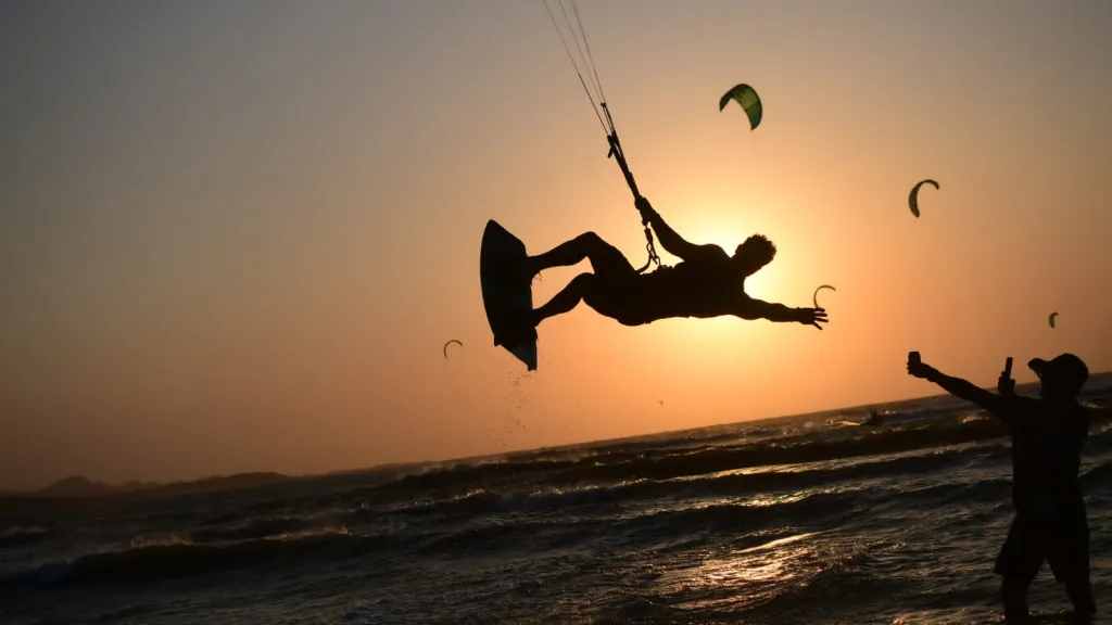 Mundial de Kitesurf 2023 Salinas del Rey Atlántico reactivación de la economía