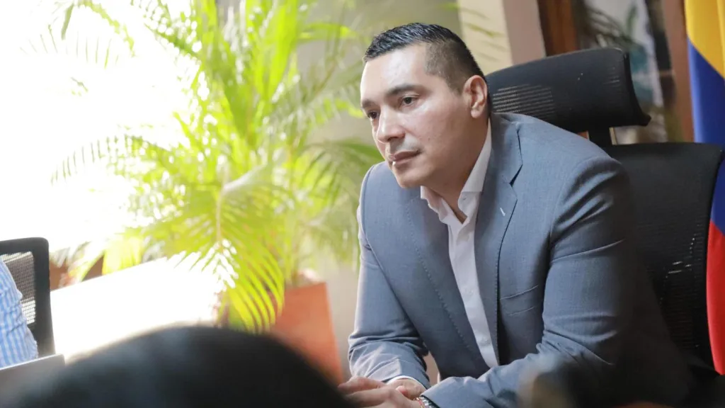 Gobernador de Cauca denunció que las Farc lo tienen amenazado