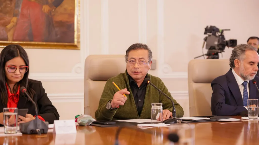 Presidente Petro arremetió contra los ricos por no dejar hacer reformas