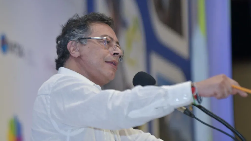 Presidente Petro denuncia amenaza de intento de asesinato