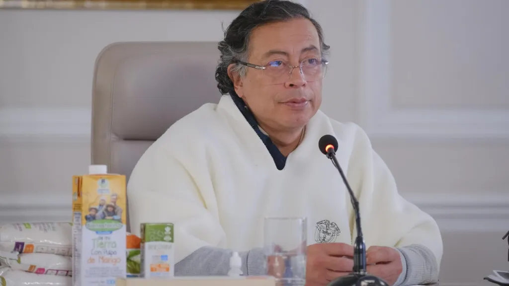 Gustavo Petro descartó seguir con Thomas Greg & Sons para expedición de pasaportes