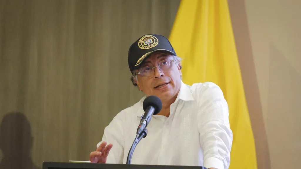 Presidente Petro propone que el Banco de la República sea el único comprador de oro en Colombia