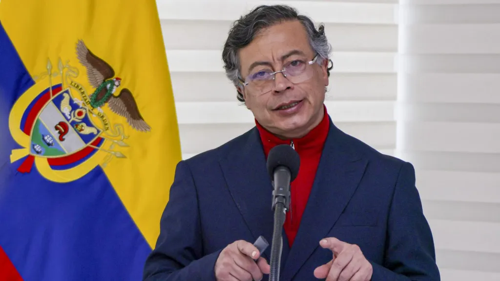 Reforma pensional: Petro advierte ruptura del programa de gobierno